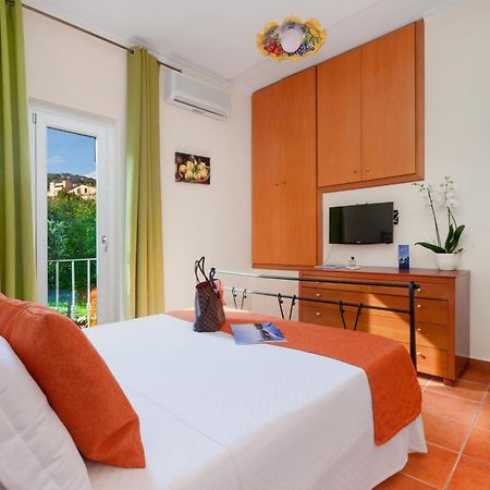 Bed and Breakfast Relais Santa Lucia à Sorrente Extérieur photo