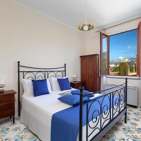 Bed and Breakfast Relais Santa Lucia à Sorrente Extérieur photo